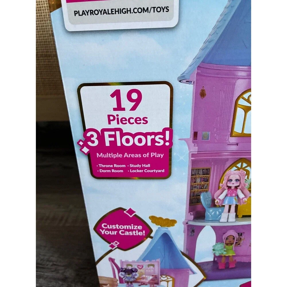 Royal High Castle Campus Playset with Exclusive Princess and Knight Figures NEW